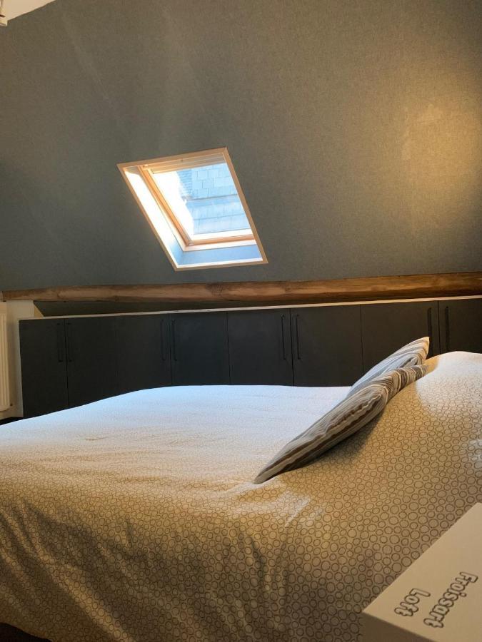 Froissart Loft Et Studio Chimay Exterior photo